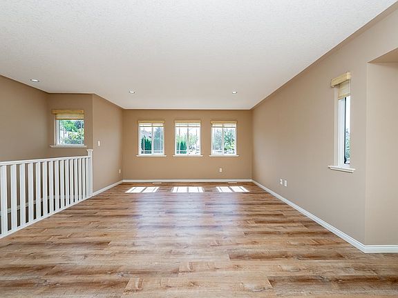 5th image of 8480 Doerksen Dr