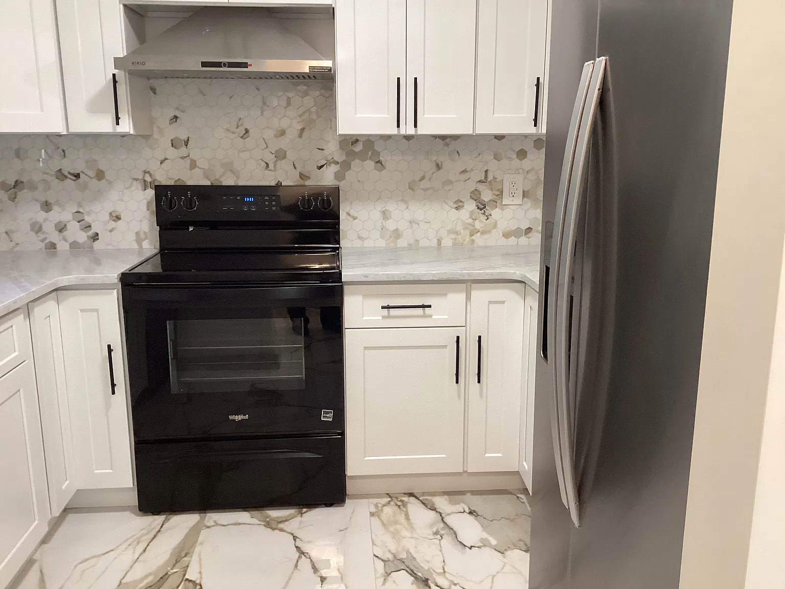 2 bed, 1040 sqft, $3,600 — Photo 4