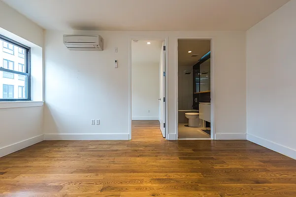 Rented by Nooklyn NYC LLC | media 123