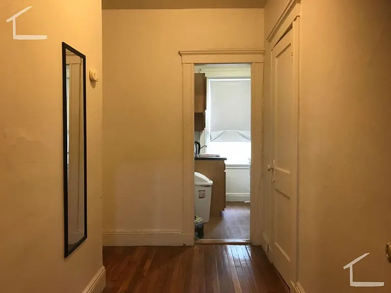5 Walbridge St #4L — Photo 4