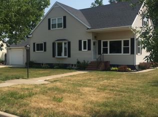 503 3rd St SW, Towner, ND 58788