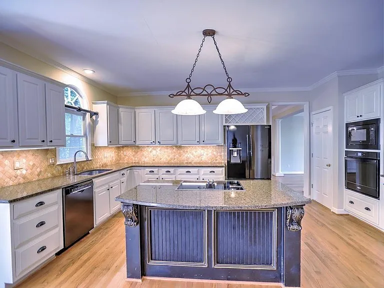 515 Mellbrook Ln — Photo 15