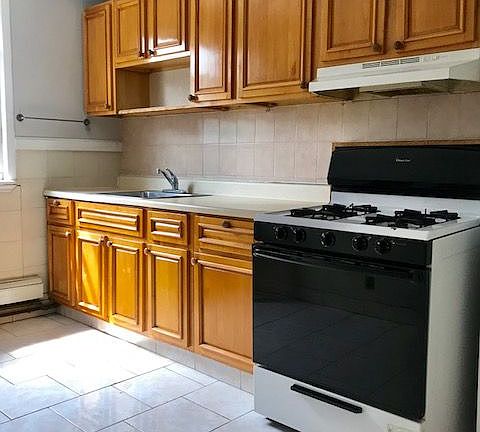 2nd image of 189 Graham Ave APT 3