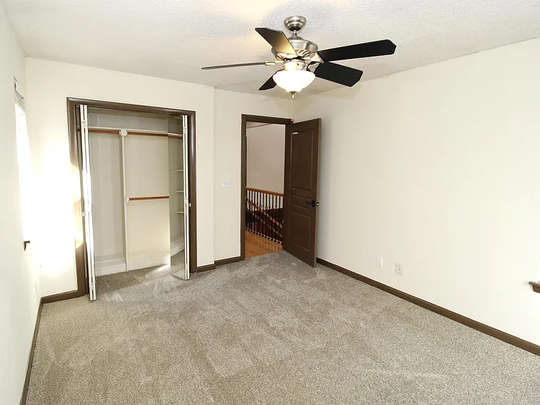 97 S Hartman Ave — Photo 27