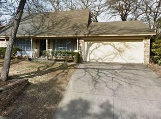 2729 Plover Ln, Irving, TX 75060