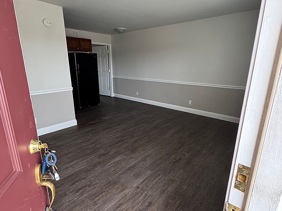 2nd image of 210 E Vincent Ct #230