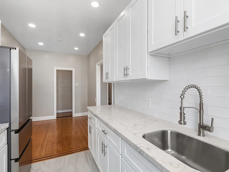 1700 Broadway Street — Photo 25