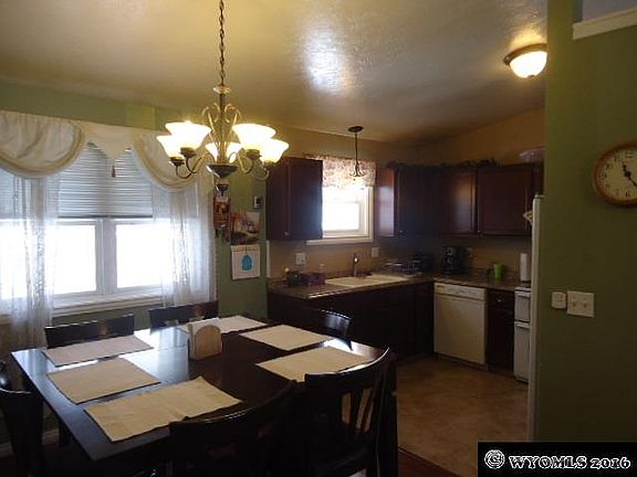 5th image of 1716 Overland Dr