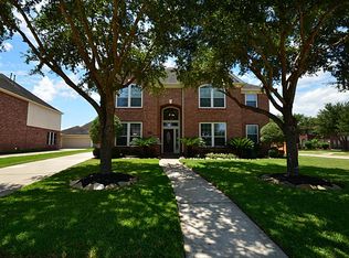 5002 Hearth Hollow Ln, Sugar Land, TX 77479