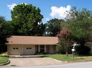 2911 David Ln, Arlington, TX 76013