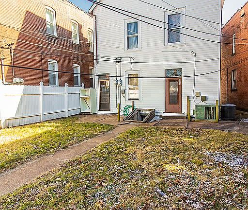 5th image of 6949 Gravois Ave