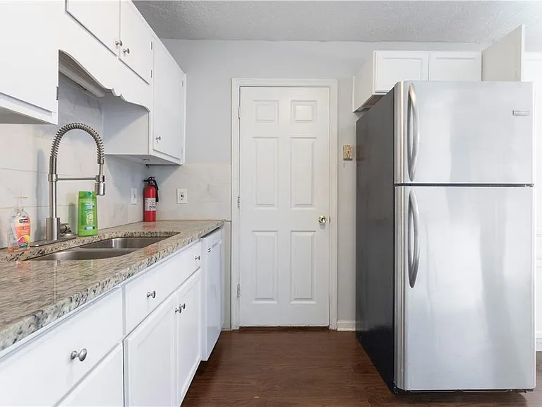 1441 Springleaf Cir SE — Photo 9