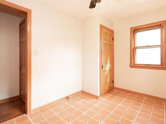 4th image of 4356 Lee Heights Blvd