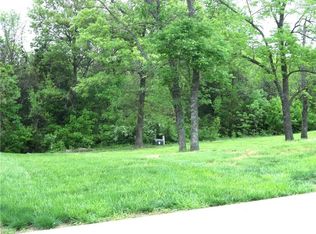 903 Highland St, Pleasant Hill, MO 64080