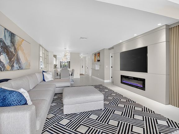 5th image of 23 Southport Lane #D