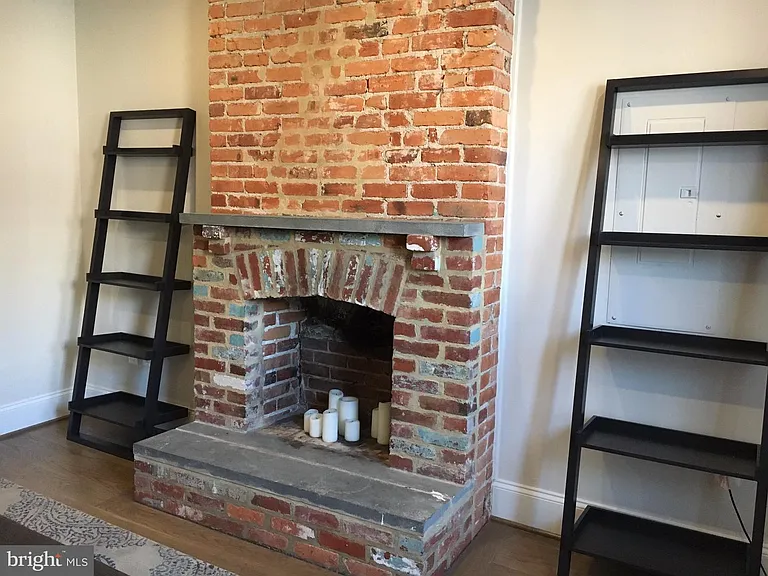 2298 Champlain St NW #B — Photo 16