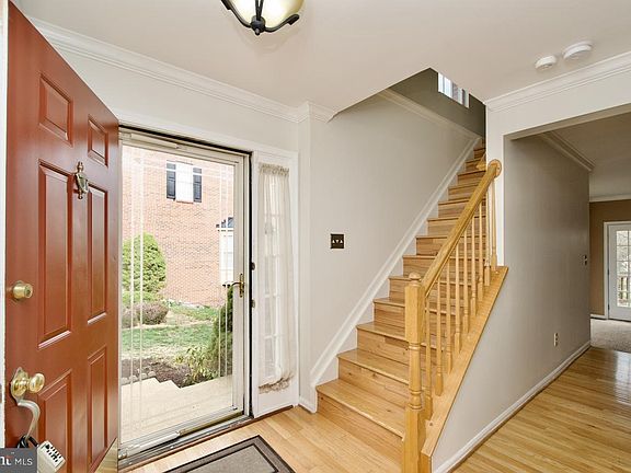 4th image of 5215 Dunstable Ln