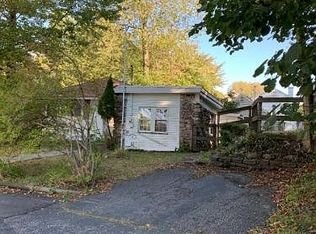 29 Tennis Rd, Lake Hopatcong, NJ 07849