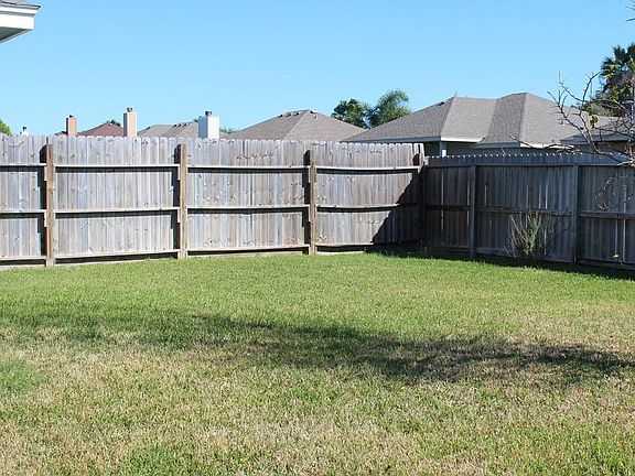 4th image of 2621 Date Palm Dr