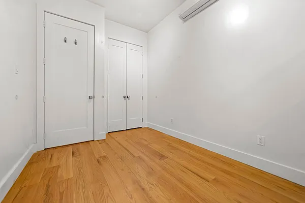 Rented by Reside New York | media 31