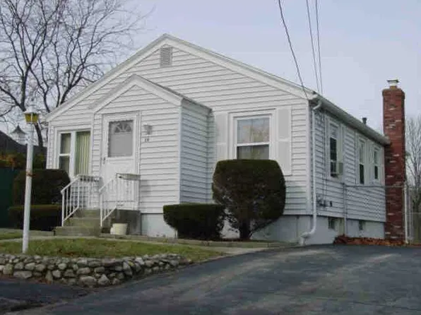 16 Park St, Johnston, RI 02919