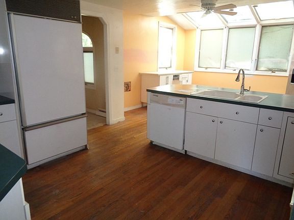 2nd image of 87 Highland Ave