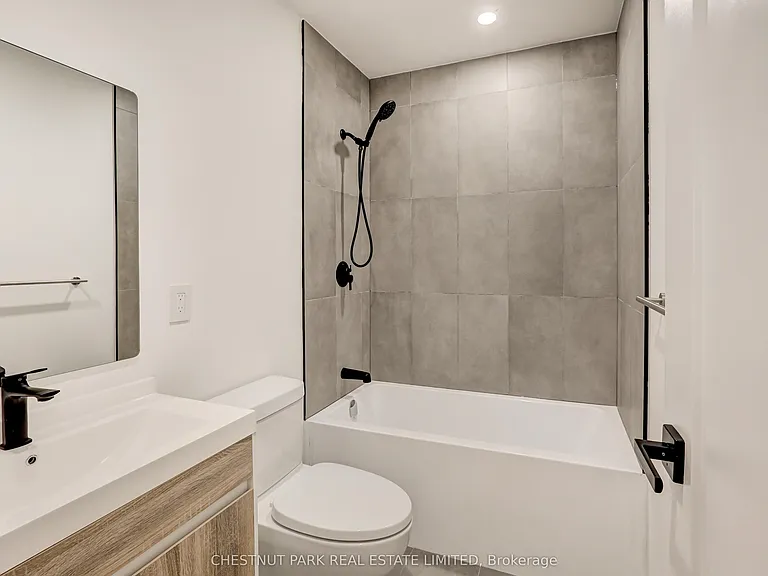 326 Saint George St #3 — Photo 5