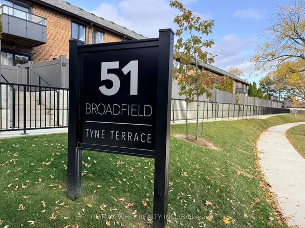 51 Broadfield Dr #43, Toronto, ON M9C 5P2