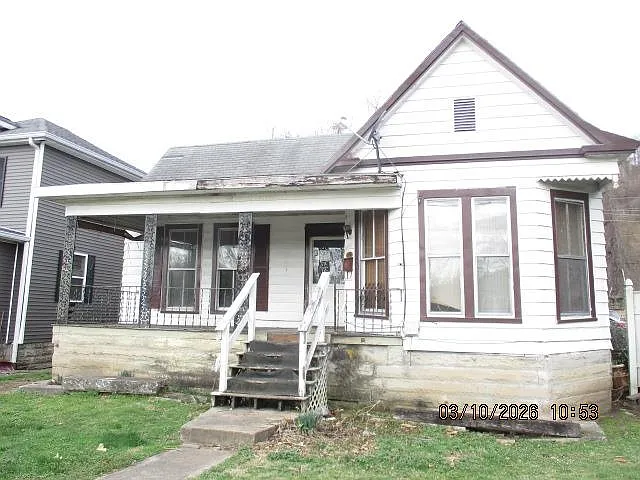 3120 Oakland Ave photo 1