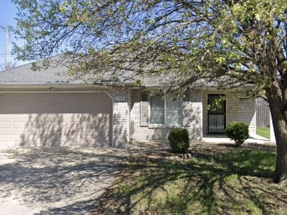 1309 London Dr