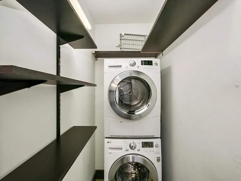 600 Broadway Ave NW #225 — Photo 4