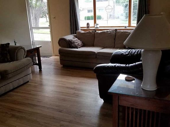 2nd image of 35440 Simon Dr