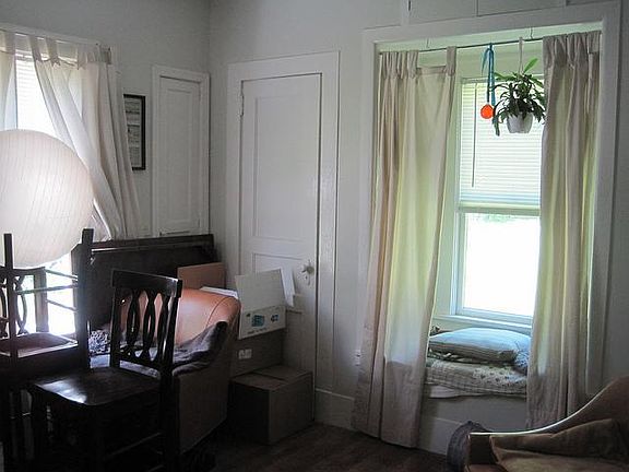 5th image of 307 White Dr