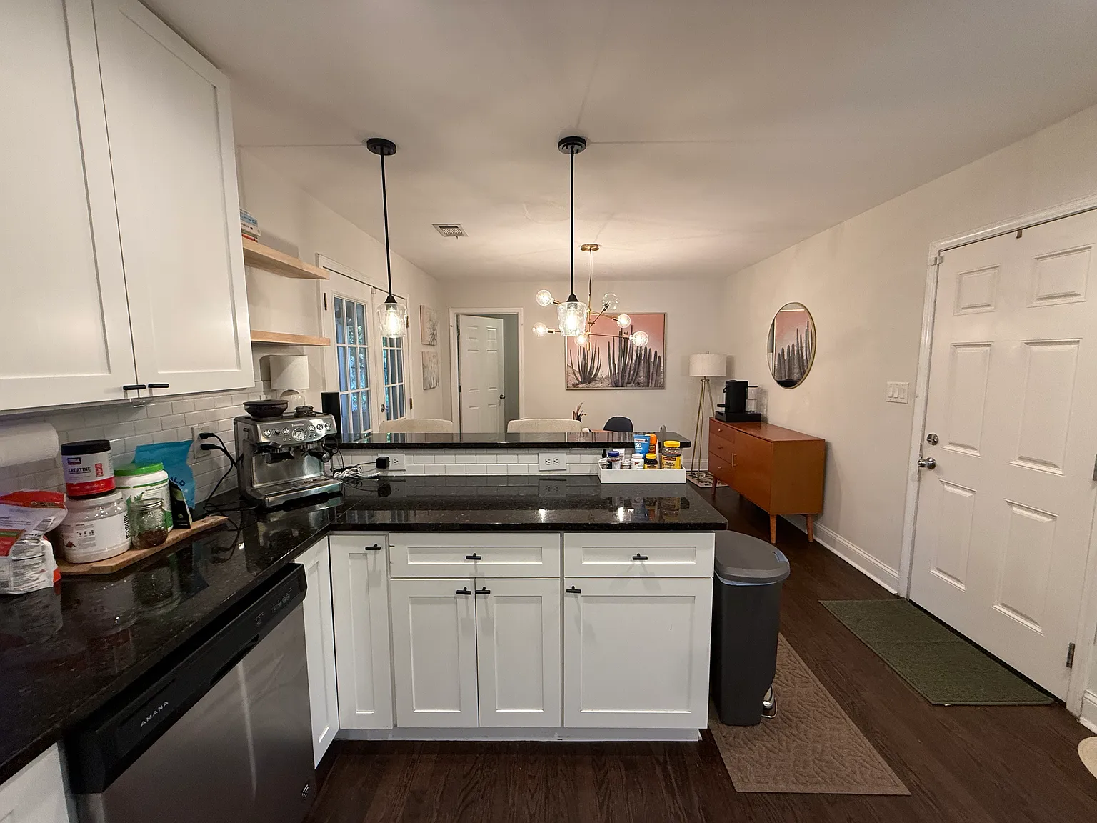 3 bed, 1736 sqft, $2,400 — Photo 3