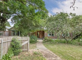 109 Oakleigh Ln, Eugene, OR 97404