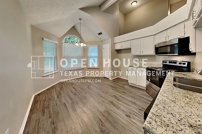 7864 Maiden Ln — Photo 6