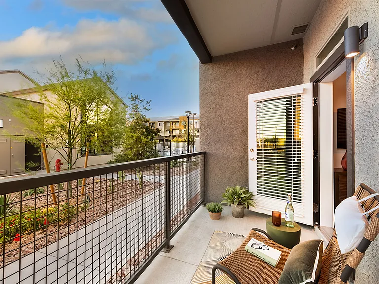 Private Patios/Balconies