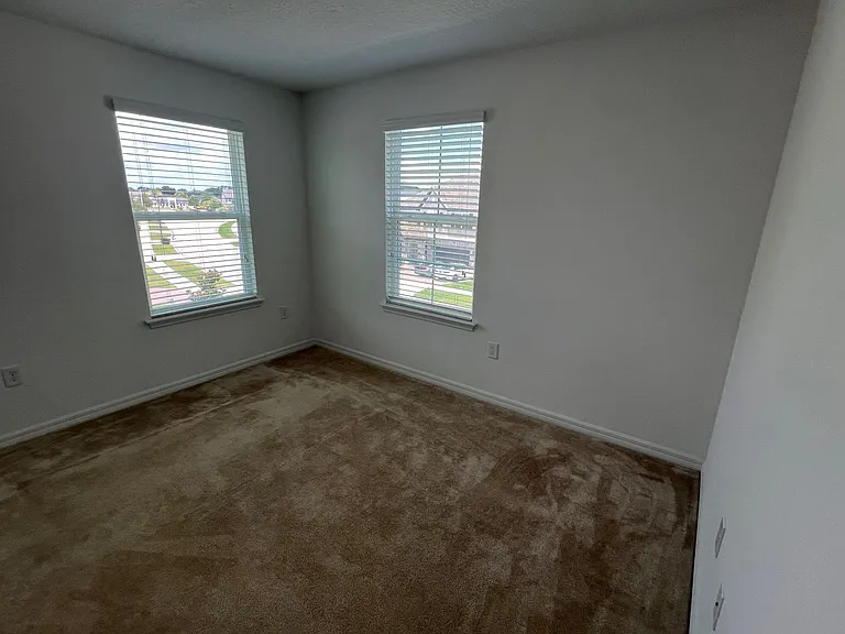 1530 Stone Arrow Ct — Photo 18