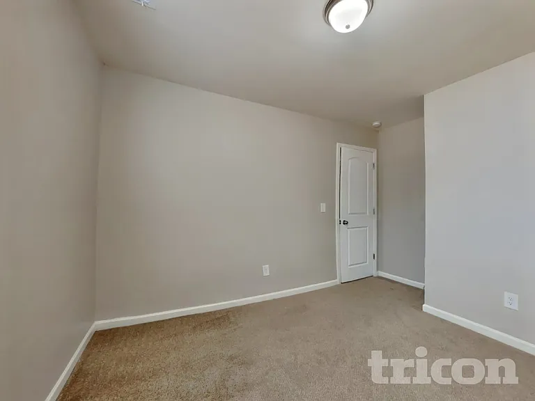 129 Ridgemoore Ct — Photo 12