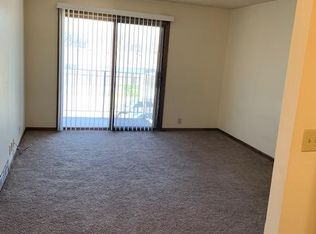 245 S 48th St #4, Lincoln, NE 68510