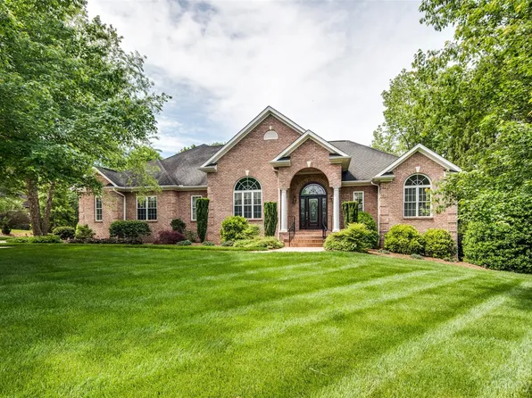 1410 Obrian Dr, Newton, NC 28658