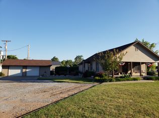 219 W 3rd St, Cunningham, KS 67035