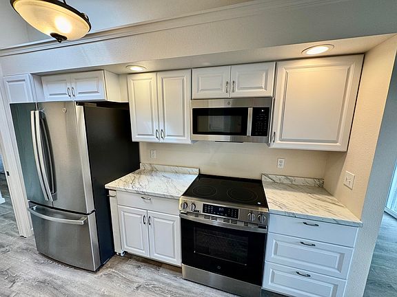5th image of 1026 NE A St
