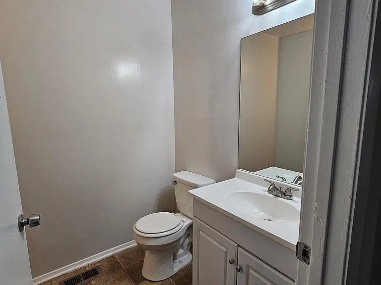 3125 Destin Cir — Photo 11