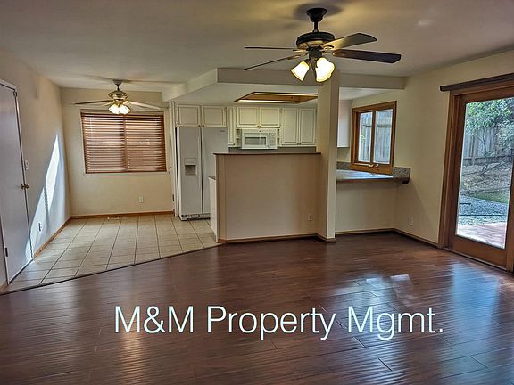 4th image of 2820 Stephens Ln