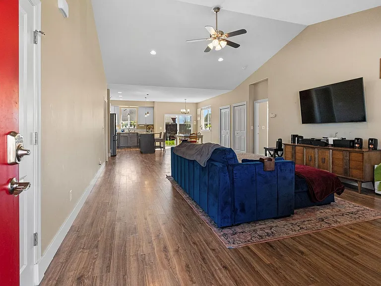 1604 Drummond Blvd — Photo 15
