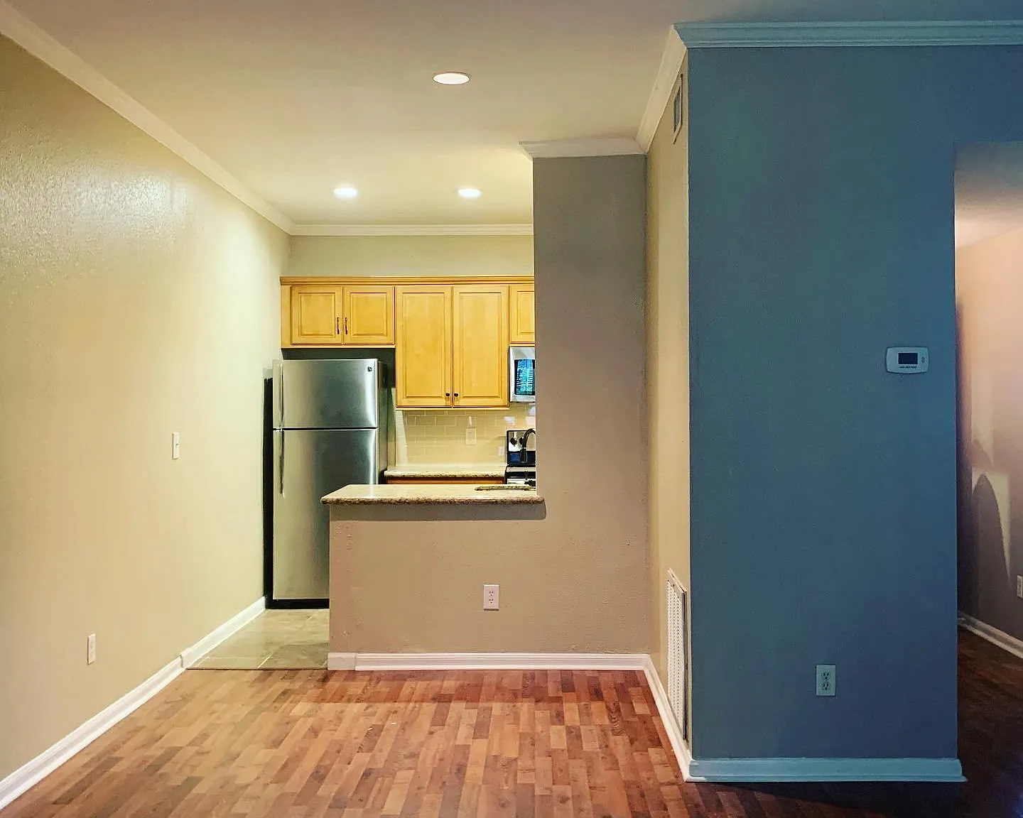 1 bed, 1.0 bath, 860 sqft, $1,250 — Photo 2