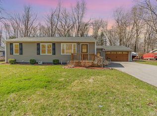 270 Oakdale Dr, Bay City, MI