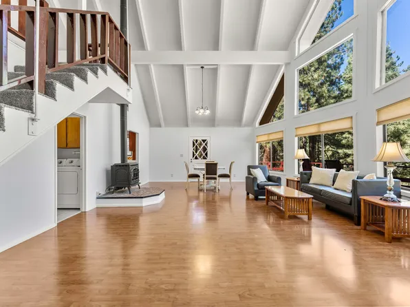 981 Rocky Cliff Rd, Portola, CA 96122