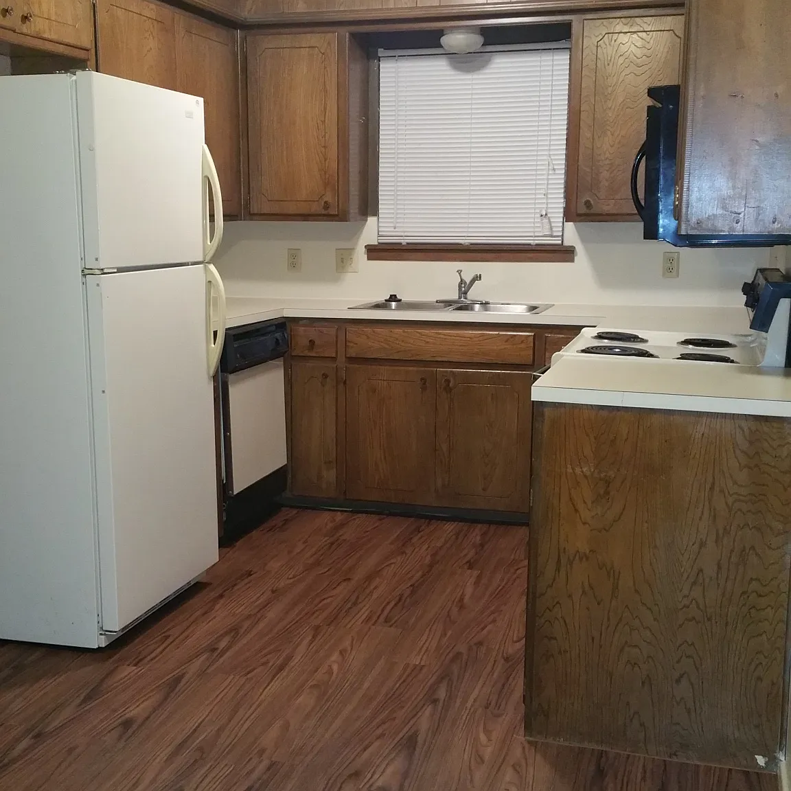 2 bed, 1050 sqft, $795 — Photo 4